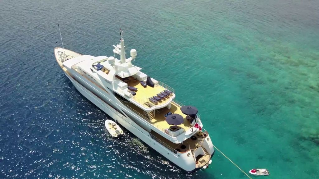 m/y INSIGNIA Yacht Charter