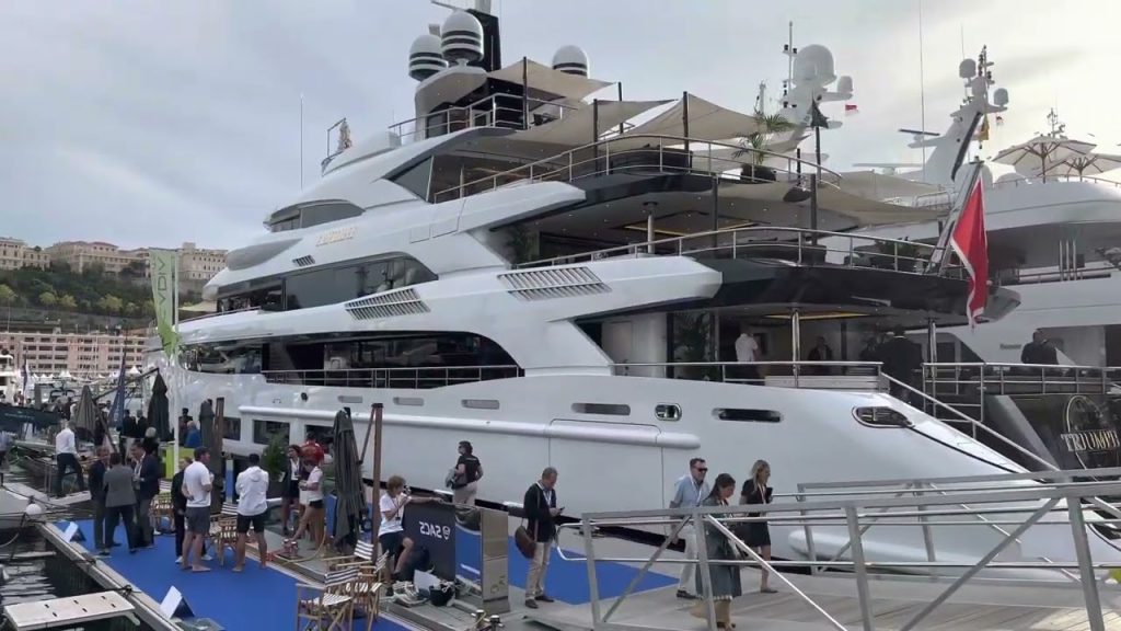 A windy day at Monaco Yacht Show