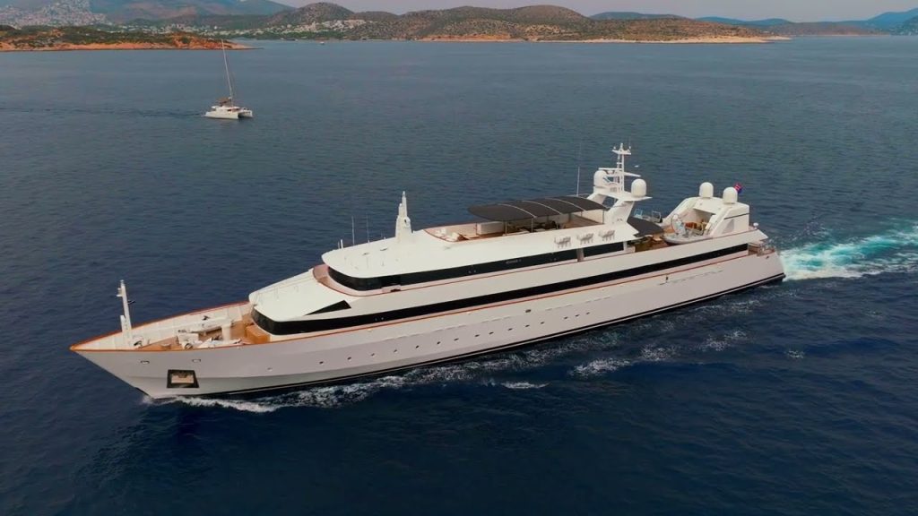 M/Y ADAMAS V