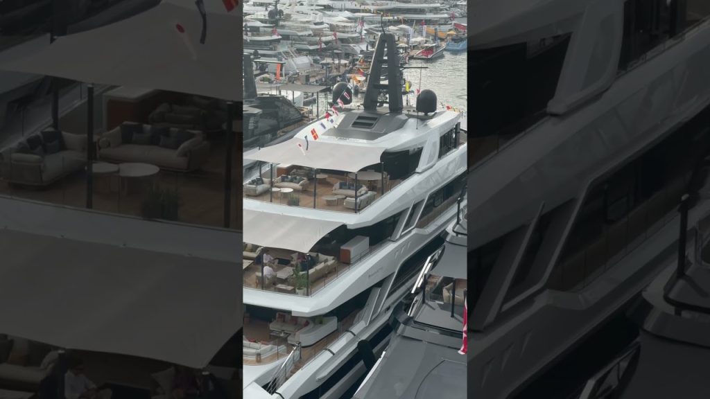 Which yacht is yours ?